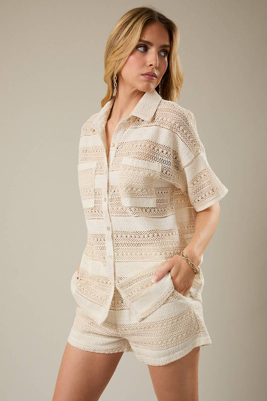 COLLARED NECK SHORT SLEEVE BUTTON DOWN BOXY SHIRT