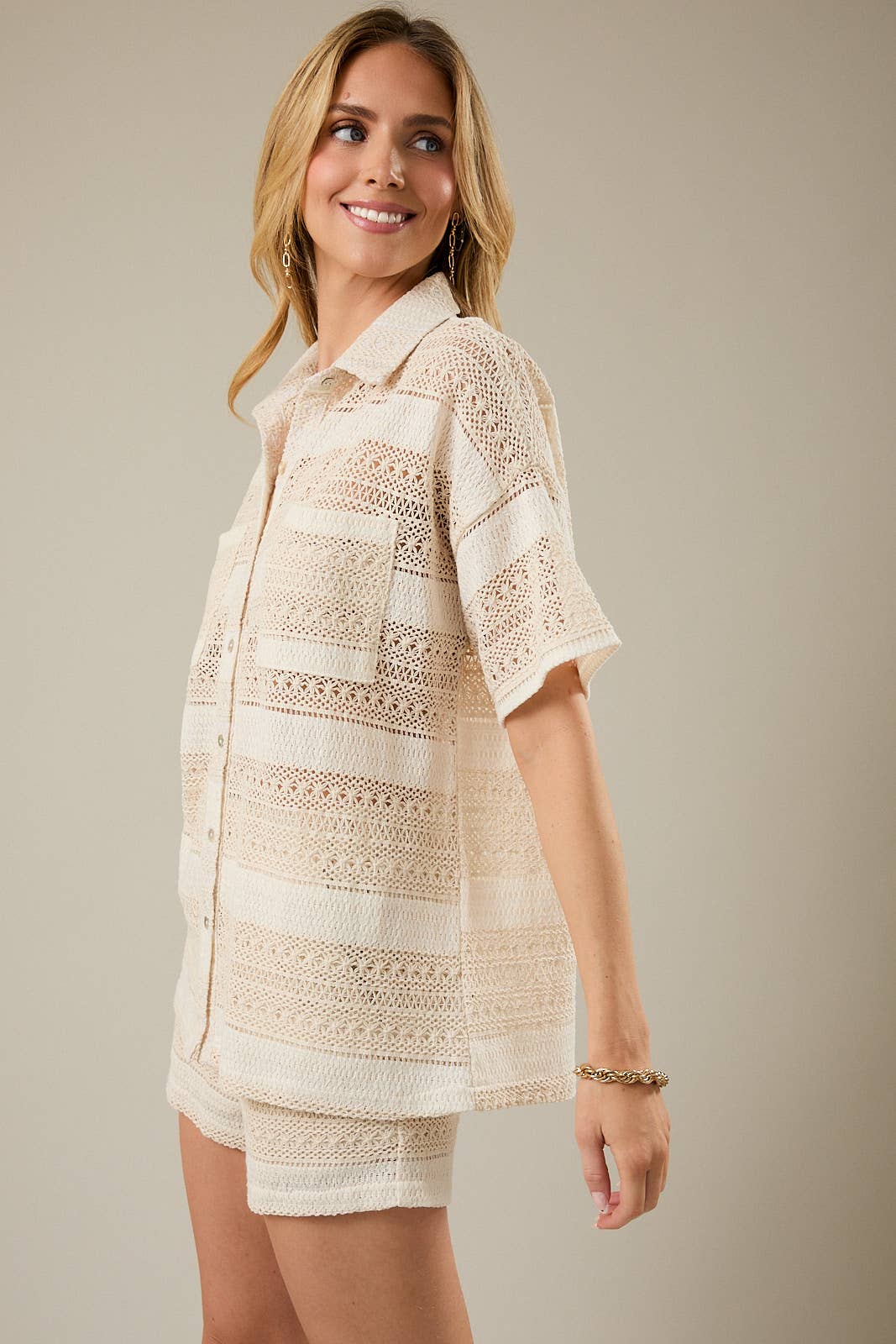 COLLARED NECK SHORT SLEEVE BUTTON DOWN BOXY SHIRT