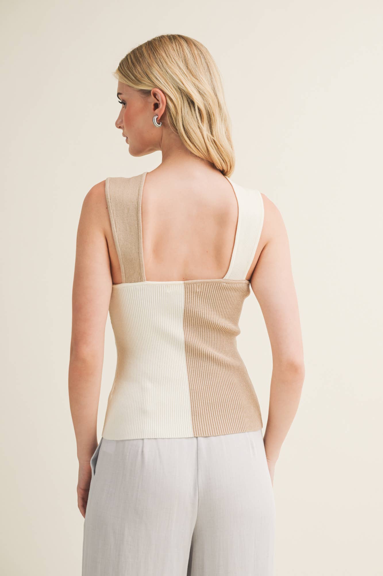 Seashell Twisted Halter Top