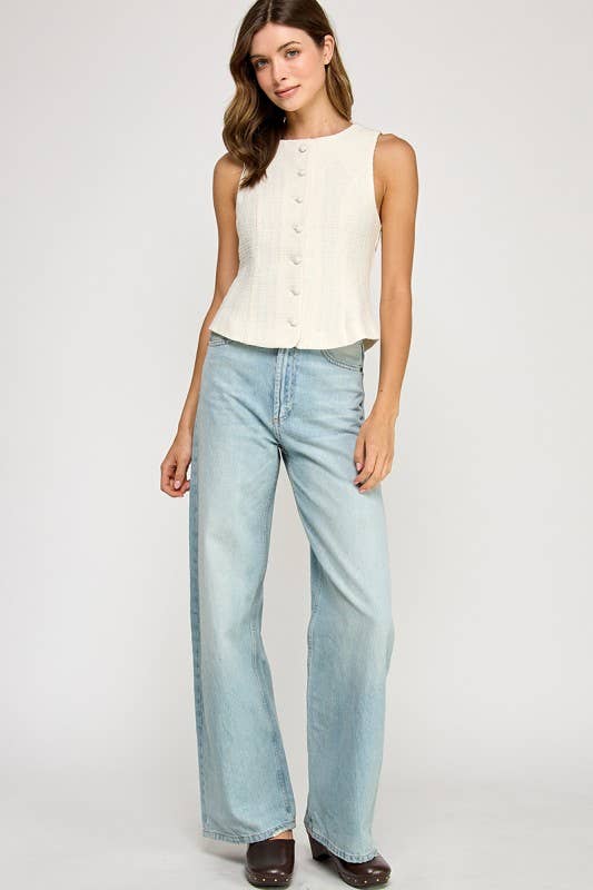 BUTTONED VEST WITH BACK TIE