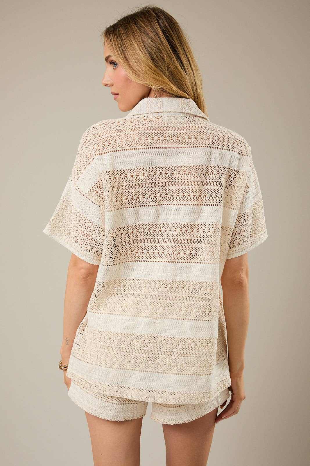 COLLARED NECK SHORT SLEEVE BUTTON DOWN BOXY SHIRT