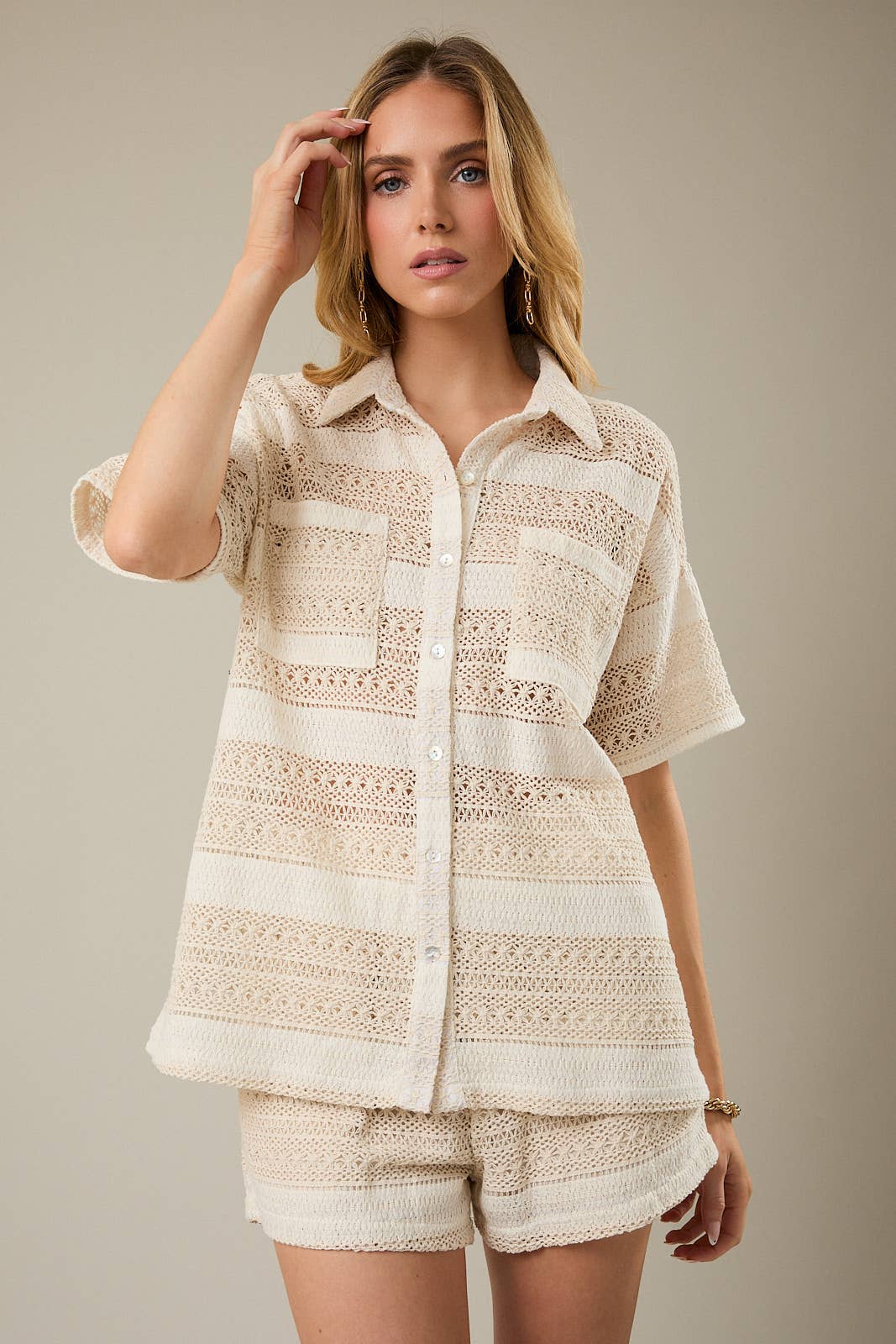 COLLARED NECK SHORT SLEEVE BUTTON DOWN BOXY SHIRT
